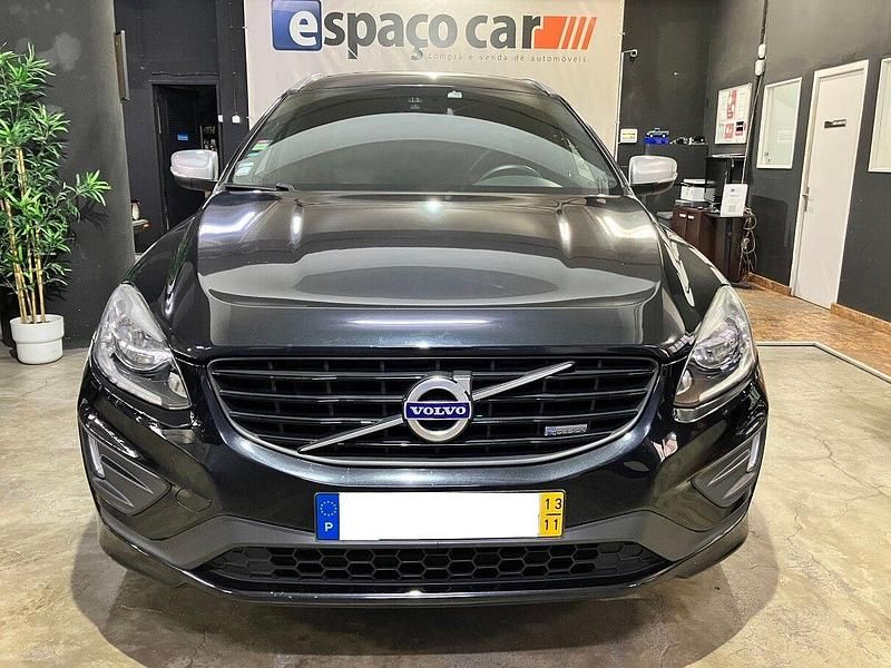 Usado Volvo XC60 R-Design 163 HP (119 kW) 2013 Preto SUV