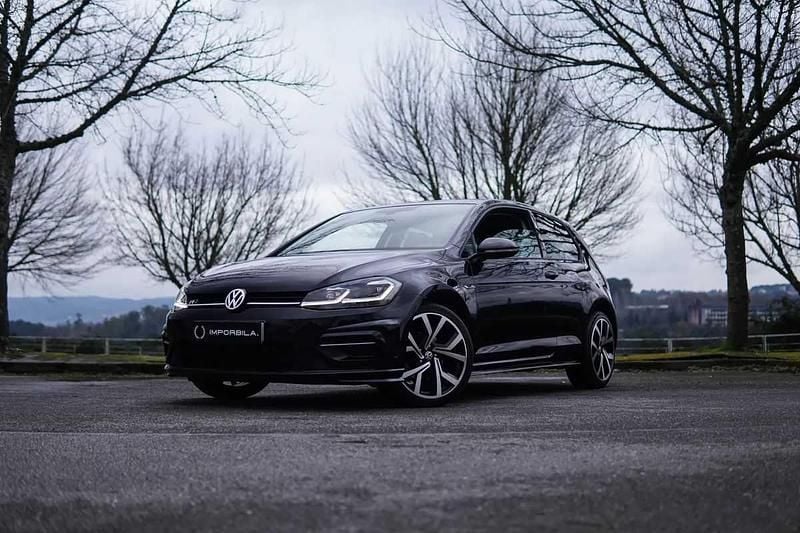 Preto Usado 2017 VW Golf VII R-line | € 17.950 (Preço justo) - Imagem 1/4