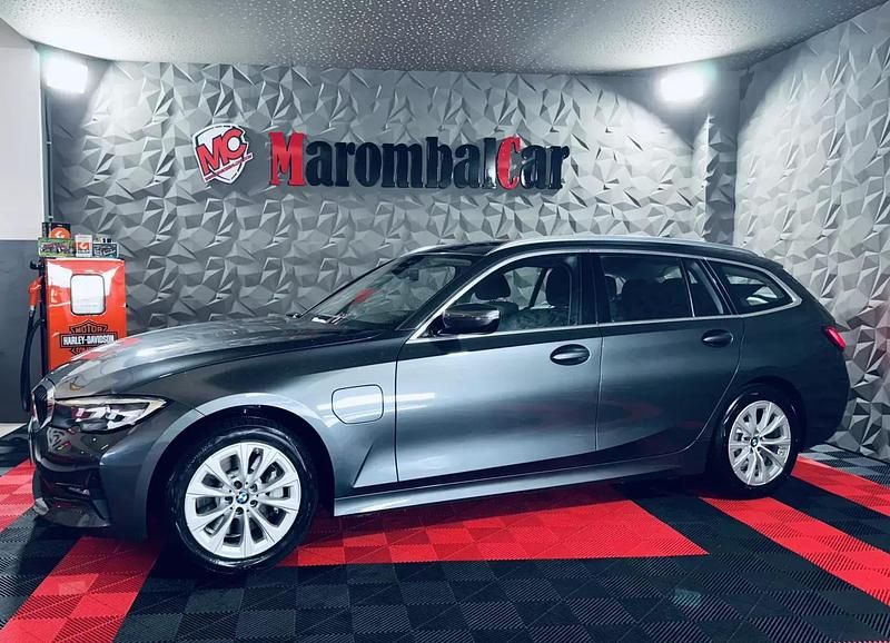 Cinza antracite Usado 2020 BMW 330e Sport Line Carrinha | € 32.990 (Caro) - Imagem 1/4