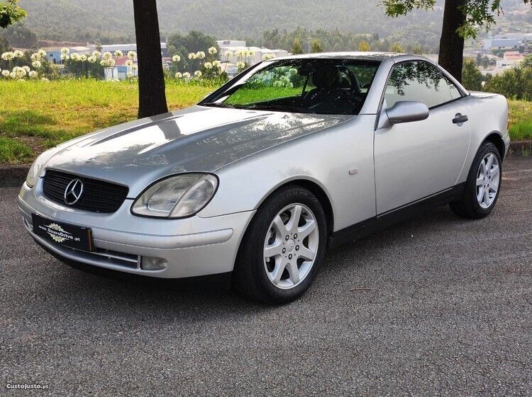 Cinza Usado 1997 Mercedes SLK200 Cabrios | € 9.950 (Preço justo) - Imagem 1/1