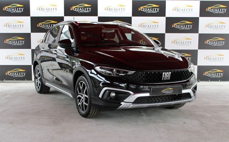 Preto Usado 2022 Fiat Tipo Carrinha | € 22.450 - Imagem 1/4