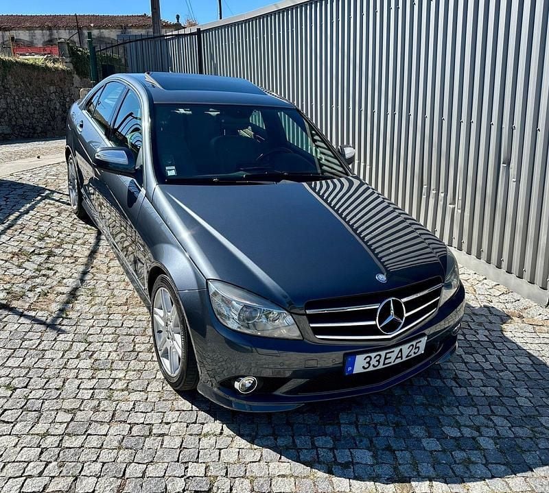Cinza Usado 2007 Mercedes C350 AMG Sedan | € 14.990 - Imagem 1/4