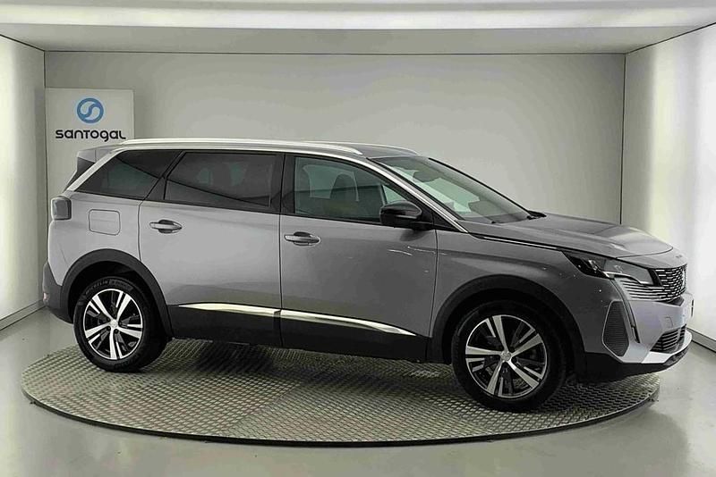 Cinzento Usado 2024 Peugeot 5008 Allure Monovolume | € 28.990 (Preço justo) - Imagem 1/4