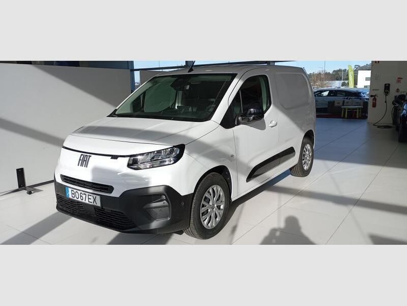 Branco Novo 2024 Fiat e-Doblò Monovolume | € 33.490 - Imagem 1/4