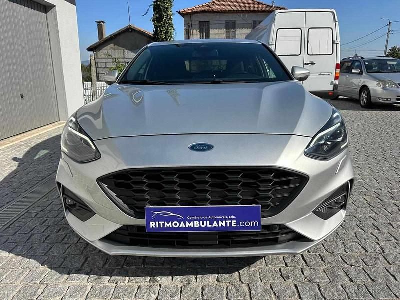Usado Ford Focus ST-Line 120 HP (88 kW) 2019 Cinzento