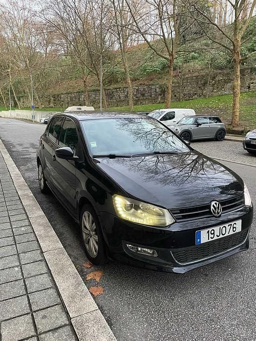 Usado 2010 VW Polo Highline Sedan | € 6.800 (Preço justo) - Imagem 1/4