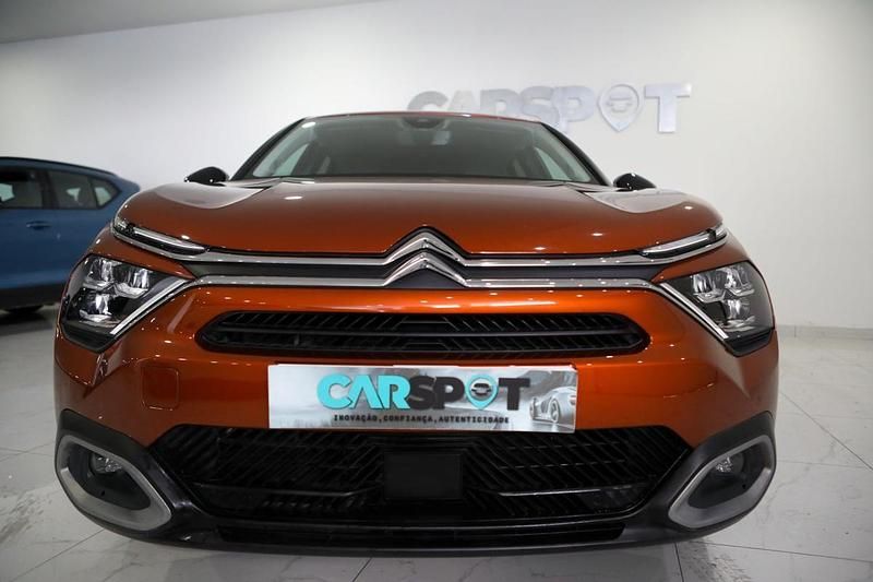 Usado Citroën e-C4 Shine 100 kW (136 HP) 2021 Laranja