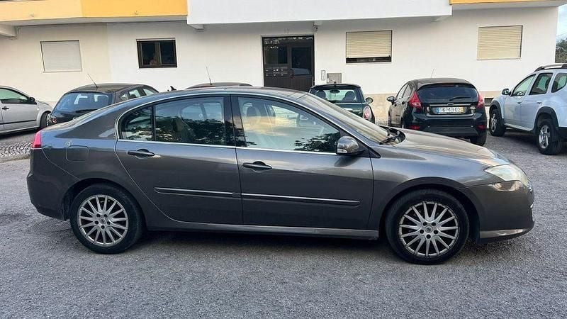 Usado 2007 Renault Laguna III Sedan | € 3.500 (Preço justo) - Imagem 1/4