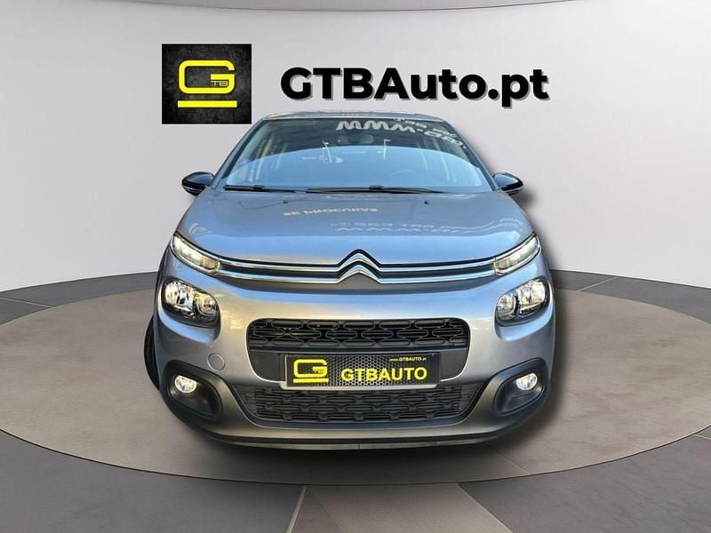 Cinza Usado 2020 Citroën C3 Feel Citadino | € 11.999 (Preço justo) - Imagem 1/4