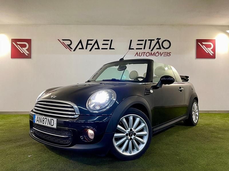 Usado Mini Cooper D Cabriolet 112 HP (82 kW) 2011 Preto Cabrios
