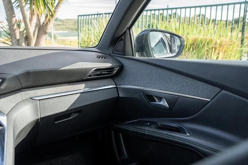 Outro Usado 2023 Peugeot 3008 Allure SUV | € 26.900 (Preço justo) - Imagem 1/4