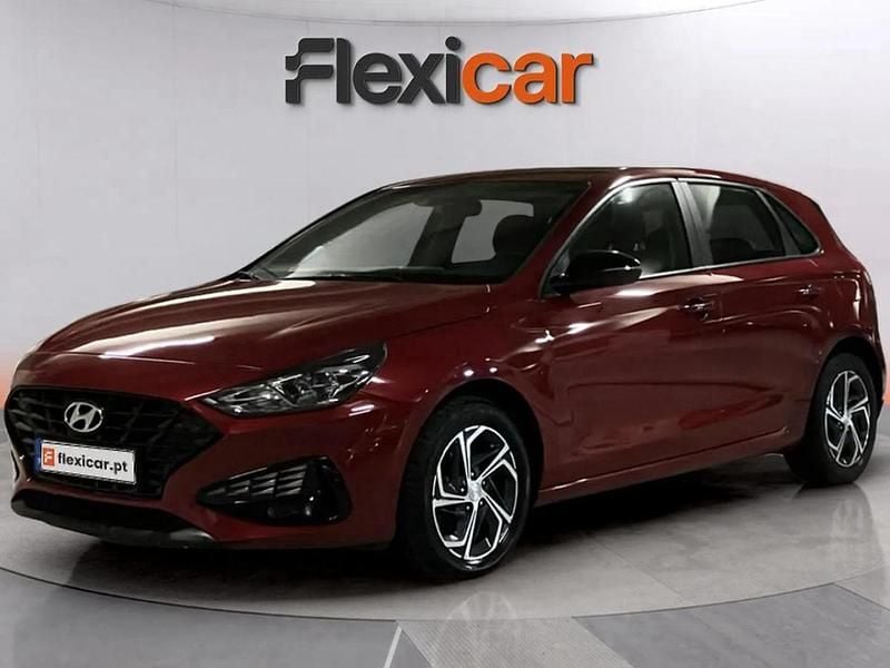 Usado Hyundai i30 Style 115 HP (84 kW) 2021 Vermelho