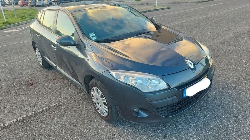Usado 2011 Renault Mégane III Sedan | € 4.000 (Bom preço) - Imagem 1/4