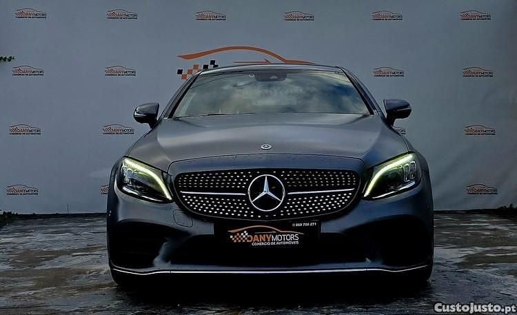 Cinza Usado 2019 Mercedes C220 AMG line Coupé | € 37.900 (Preço justo) - Imagem 1/1