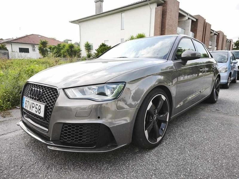 Cinzento Usado 2015 Audi A3 Sedan | € 11.800 (Bom preço) - Imagem 1/4