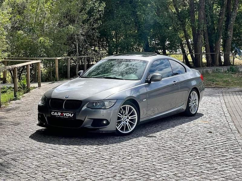 Cinza Usado 2012 BMW 320 Coupé | € 17.990 (Preço justo) - Imagem 1/4