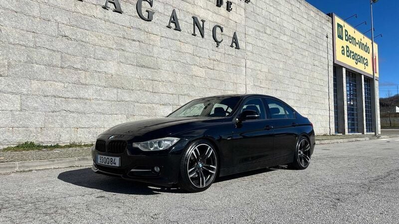 Usado BMW 320 Sport Line 184 HP (135 kW) 2012 Sedan