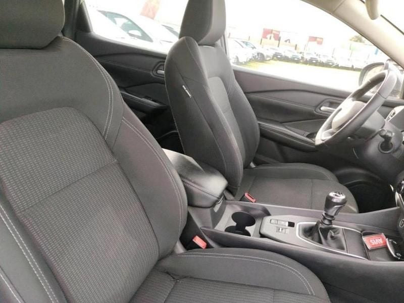 Usado Nissan Qashqai Acenta 140 HP (102 kW) 2023 Cinza SUV