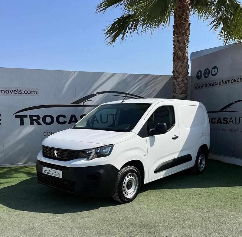 Branco Usado 2020 Peugeot Partner Monovolume | € 13.900 (Bom preço) - Imagem 1/4