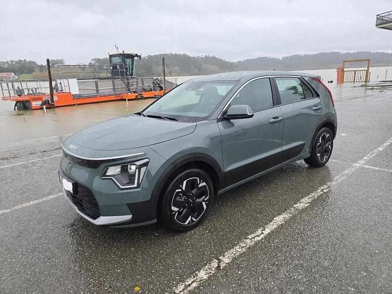 Usado Kia e-Niro 150 kW (204 HP) 2024 Verde SUV