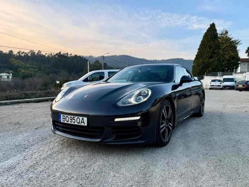 Preto Usado 2014 Porsche Panamera Sedan | € 34.950 (Preço justo) - Imagem 1/4