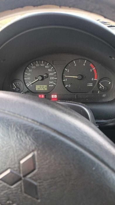 Usado 2000 Mitsubishi Carisma Sedan | € 1.200 - Imagem 1/4