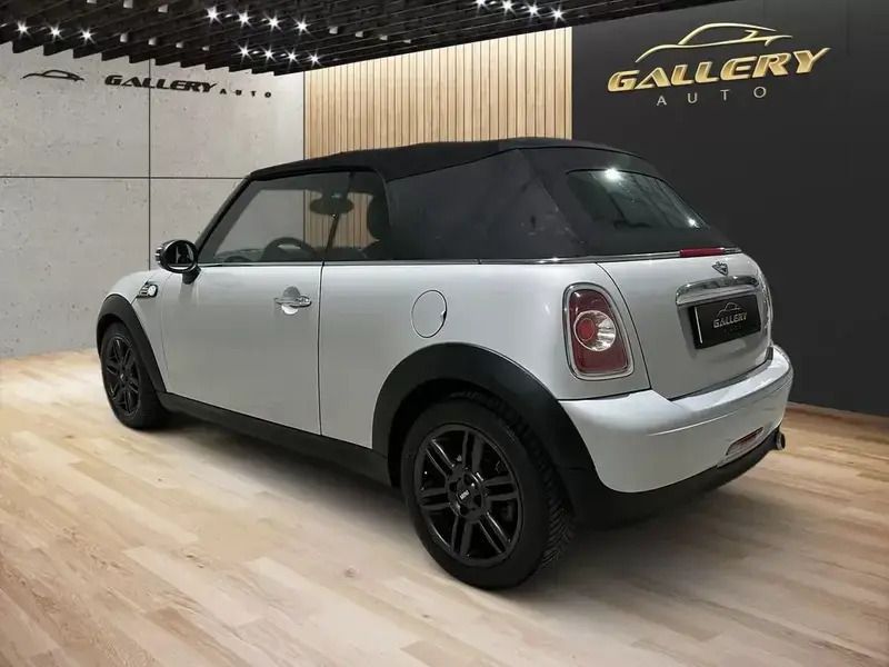 Usado Mini Cooper D Cabriolet 112 HP (82 kW) 2012 Prateado Cabrios