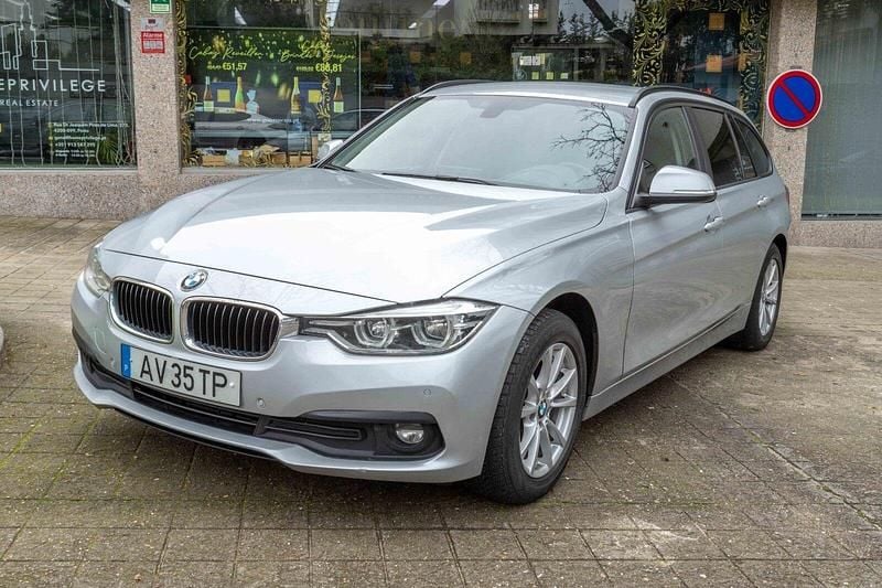 Cinza Usado 2018 BMW 320 Advantage Carrinha | € 17.500 (Super Preço) - Imagem 1/4