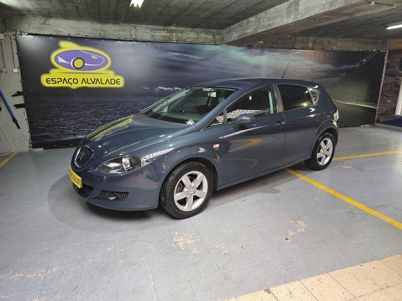 Cinzento Usado 2009 Seat Leon Style | € 6.000 (Preço justo) - Imagem 1/4