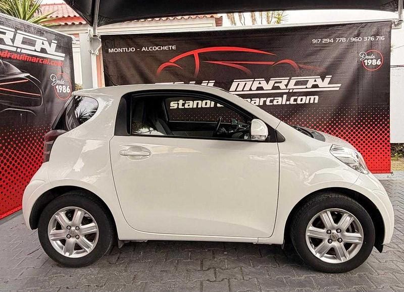 Usado Toyota iQ 68 HP (50 kW) 2013 Branco Citadino