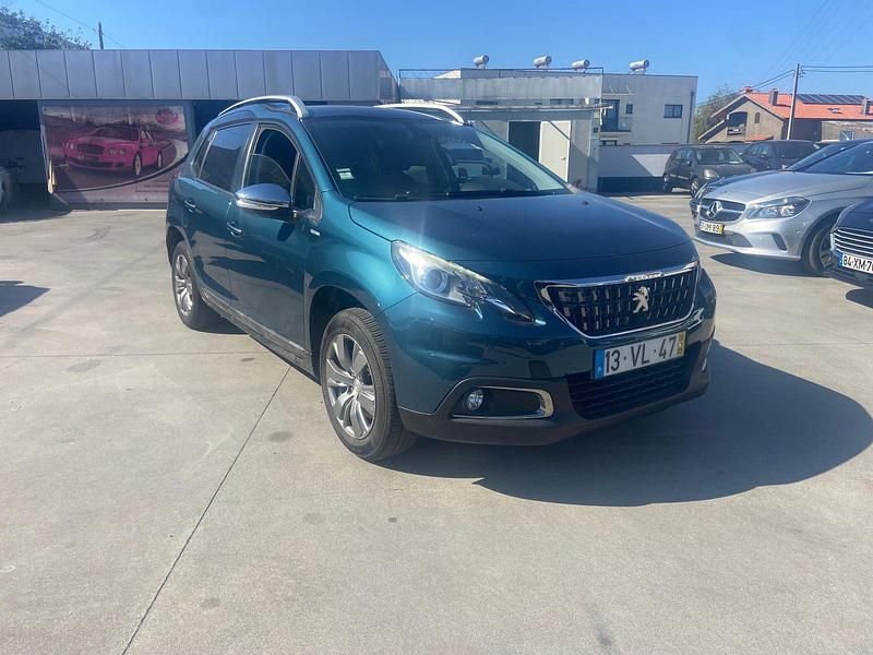 Azul Usado 2018 Peugeot 2008 Style SUV | € 10.500 (Preço justo) - Imagem 1/4