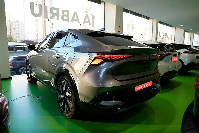 Novo Renault Rafale Esprit Alpine 300 HP (220 kW) 2025 SUV