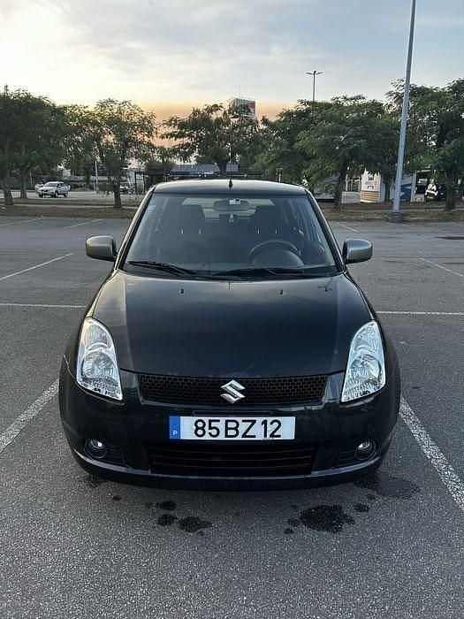 Usado 2006 Suzuki Swift GLX Sedan | € 4.299 (Preço justo) - Imagem 1/4