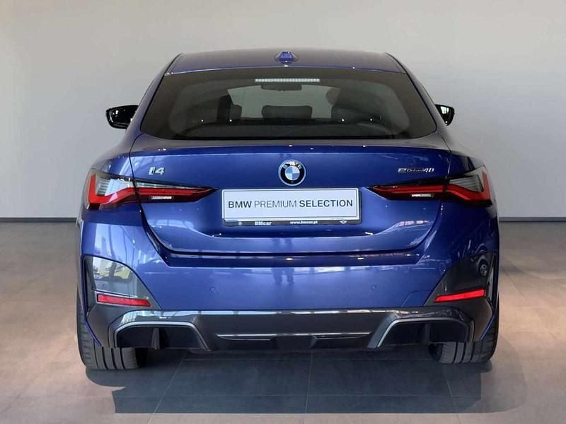 Usado BMW i4 250 kW (340 HP) 2023 Azul Sedan