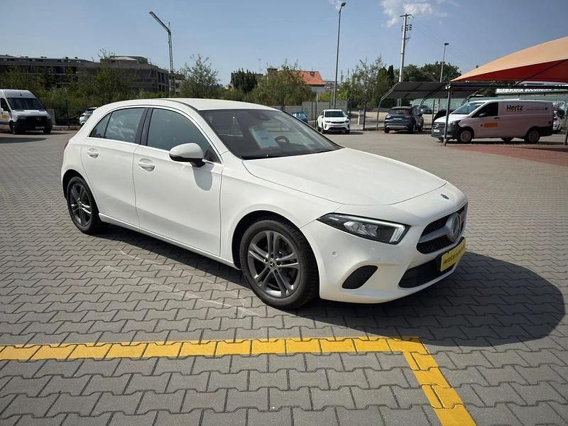 Branco Usado 2018 Mercedes A200 Progressive | € 21.890 (Preço justo) - Imagem 1/4