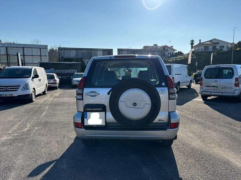 Usado Toyota Land Cruiser 166 HP (122 kW) 2006 Cinzento SUV