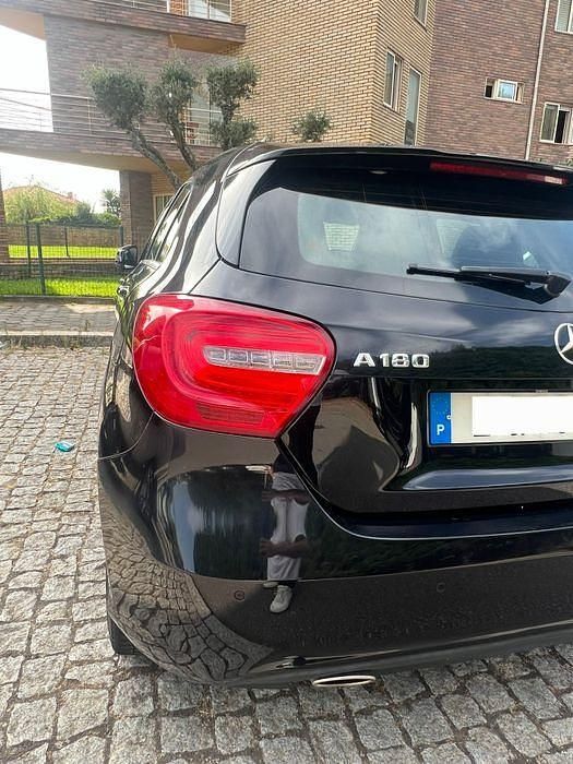 Usado Mercedes A180 Urban 110 HP (80 kW) 2013 Sedan