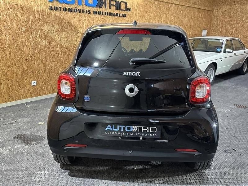 Usado Smart ForFour Electric Drive 60 kW (82 HP) 2019 Preto
