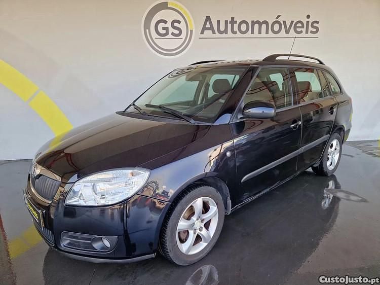 Preto Usado 2008 Skoda Fabia Ambiente Sedan | € 6.750 (Caro) - Imagem 1/1