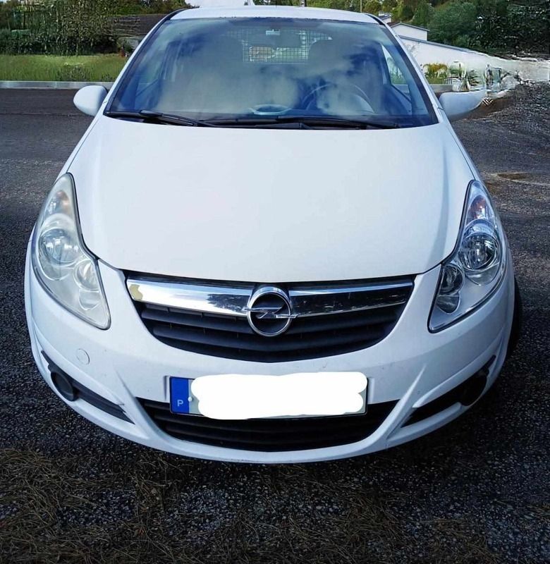 Branco Usado 2008 Opel Corsa Carrinha | € 2.500 (Bom preço) - Imagem 1/4