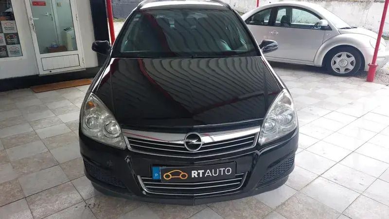 Usado Opel Astra Edition 90 HP (66 kW) 2008 Preto Carrinha