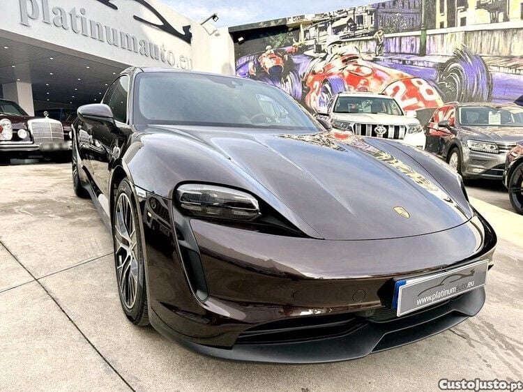 Castanho Usado 2022 Porsche Taycan 4S Sport Turismo Sedan | € 79.950 (Preço justo) - Imagem 1/1