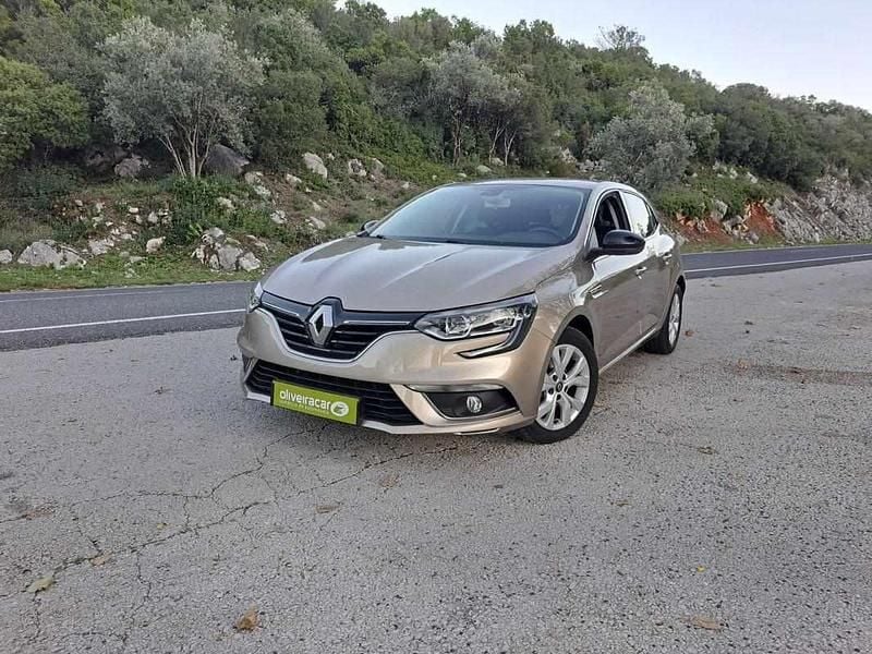 Castanhobeje Usado 2019 Renault Mégane IV | € 15.750 (Preço justo) - Imagem 1/4