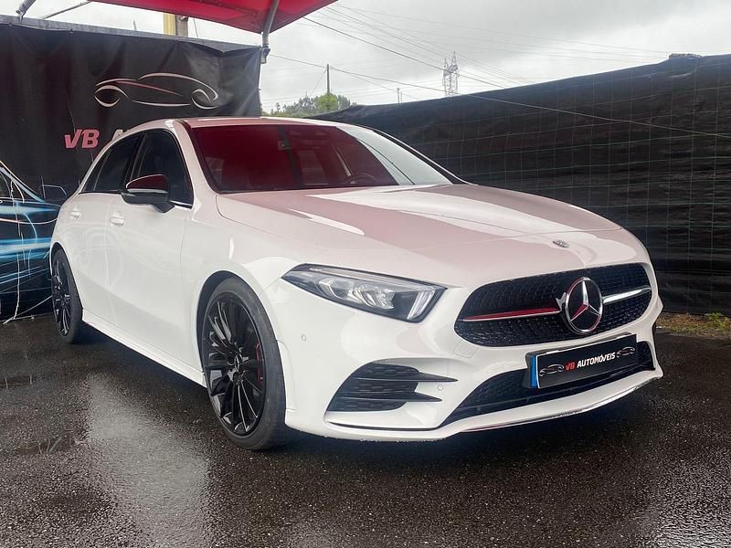 Branco Usado 2019 Mercedes A180 AMG Sedan | € 24.500 - Imagem 1/4