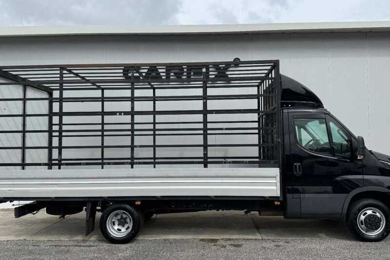 Preto Usado 2019 Iveco Daily | € 34.999 - Imagem 1/4