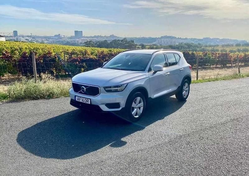 Cinza antracite Usado 2021 Volvo XC40 Momentum SUV | € 23.500 (Bom preço) - Imagem 1/4