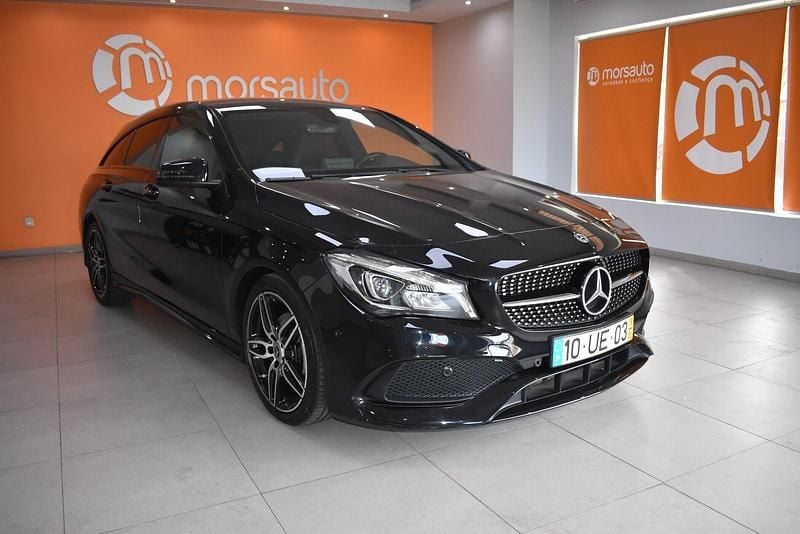 Usado Mercedes CLA180 AMG line 109 HP (80 kW) 2018 Preto Sedan