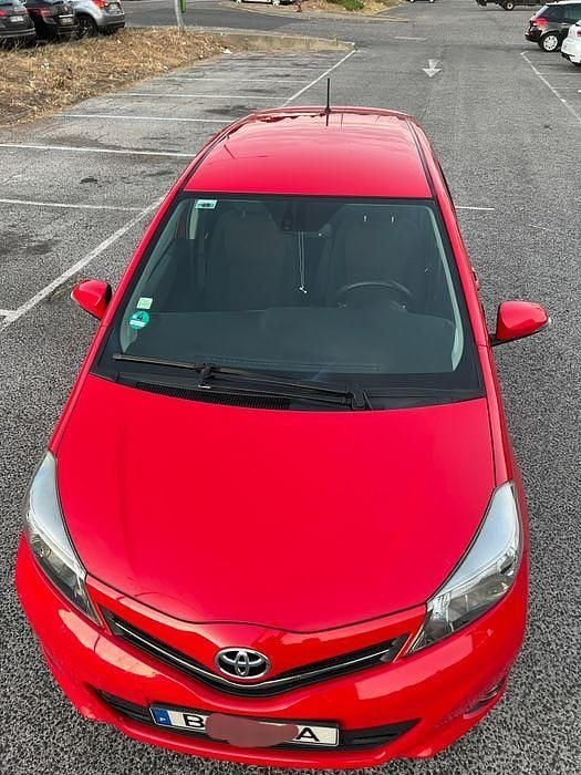 Usado 2013 Toyota Yaris Sedan | € 8.300 (Preço justo) - Imagem 1/4