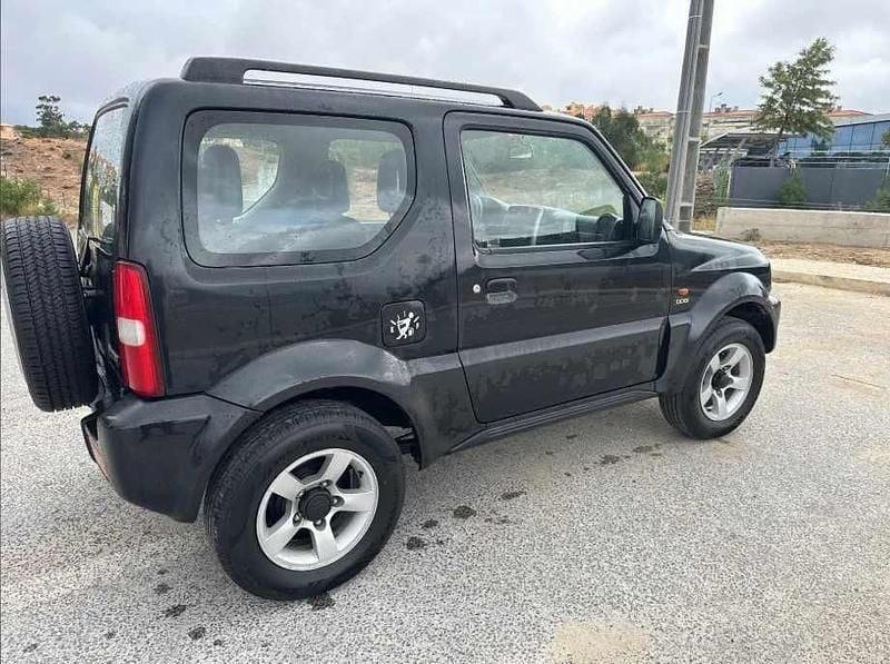 Usado Suzuki Jimny 86 HP (63 kW) 2005 Preto SUV