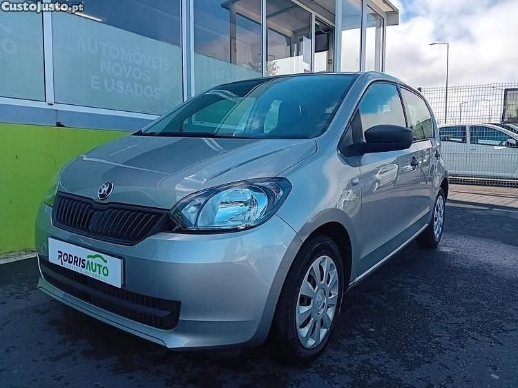 Cinza Usado 2016 Skoda Citigo Active Citadino | € 7.500 - Imagem 1/1